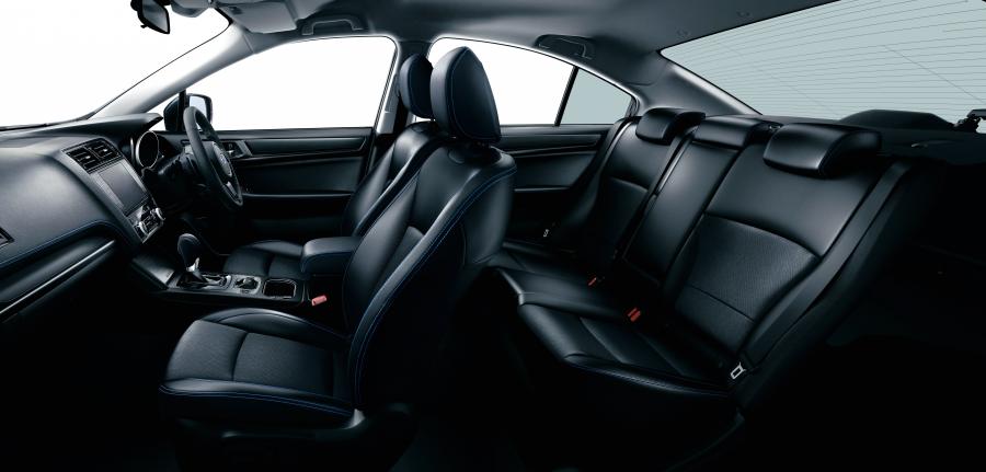 Интерьер Subaru Legacy B4 B-Sport 2019 года  (JP) (фото 2 из 5)
